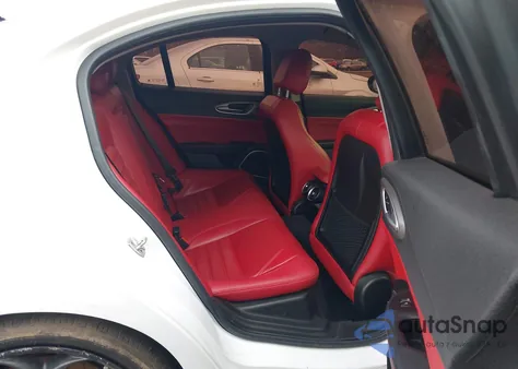 2018 Alfa Romeo Giulia Ti Sport Awd z USA, uszkodzony, nr VIN ZARFAEEN6J7587540